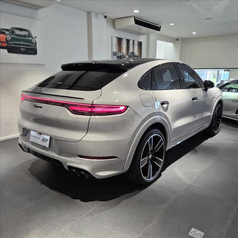 Porsche-CAYENNE-3.0 V6 E-hybrid Coupé Platinum Edition AWD S
