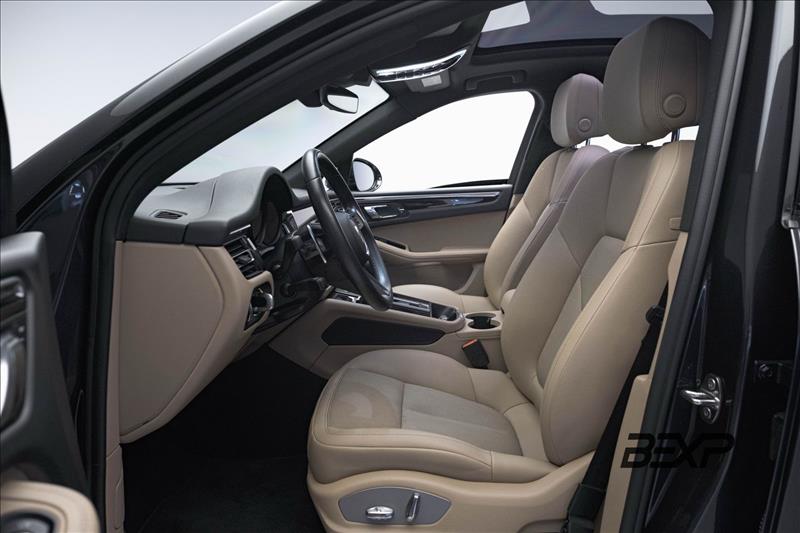 Porsche-MACAN-2.0 Turbo
