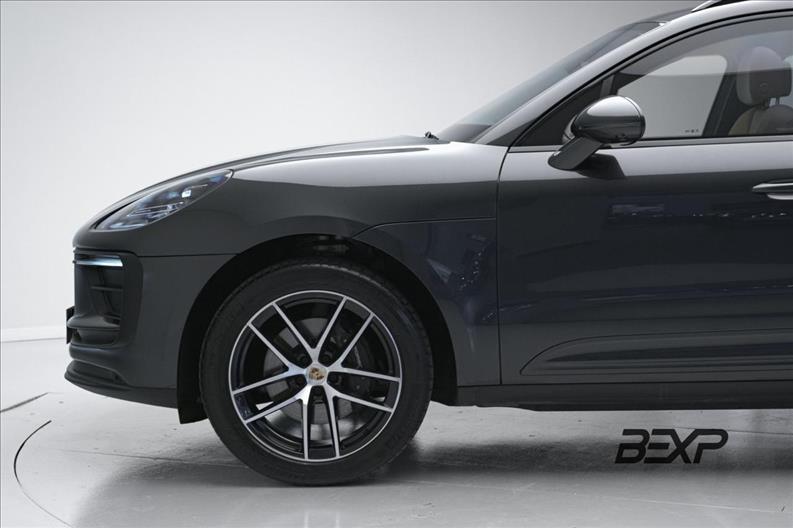 Porsche-MACAN-2.0 Turbo