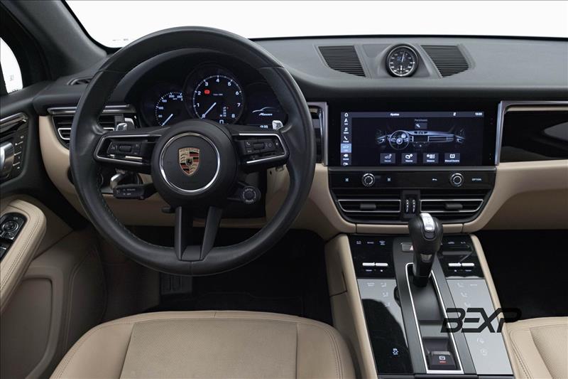 Porsche-MACAN-2.0 Turbo