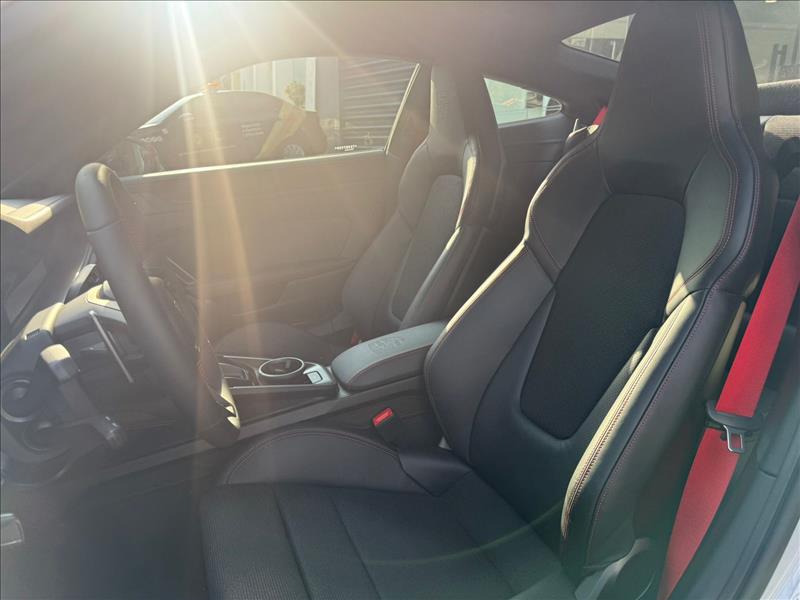 Porsche-911-4.0 24V H6 GT3 Touring