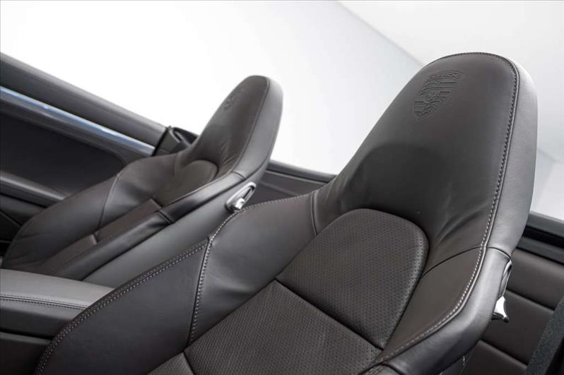 Porsche-911-3.8 24V H6 Turbo Cabriolet