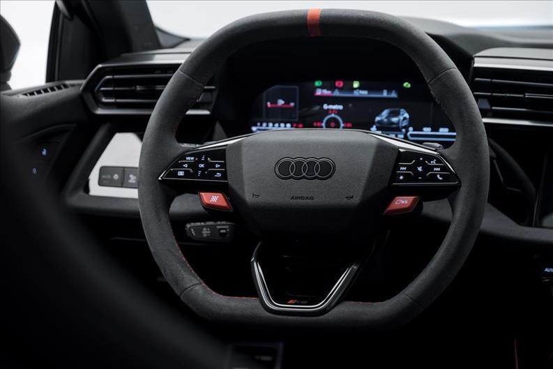 Audi-RS3-2.5 TFSI Sedan Track Quattro