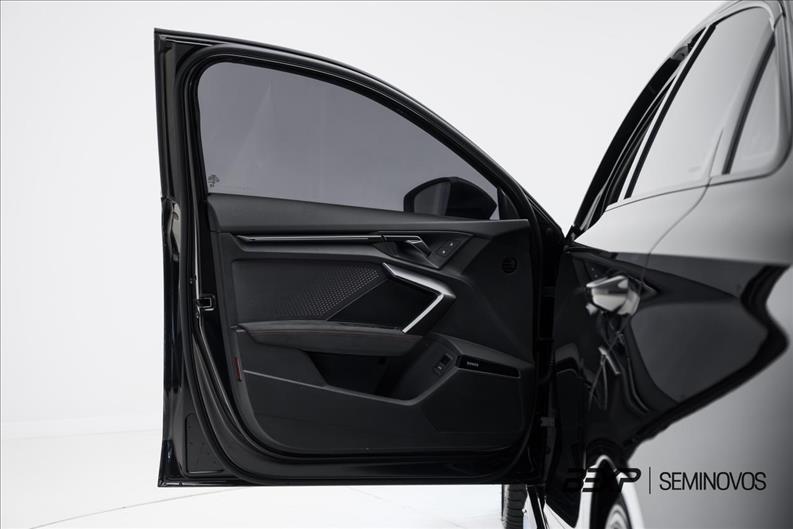 Audi-RS3-2.5 TFSI Sedan Track Quattro