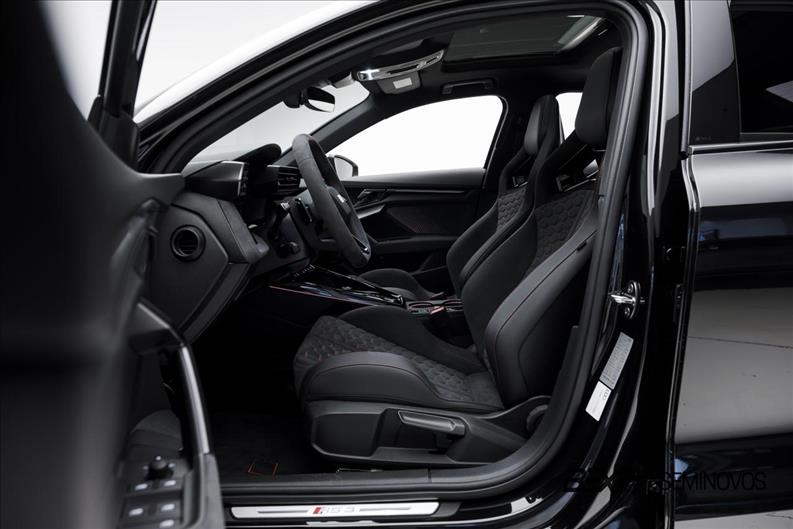 Audi-RS3-2.5 TFSI Sedan Track Quattro