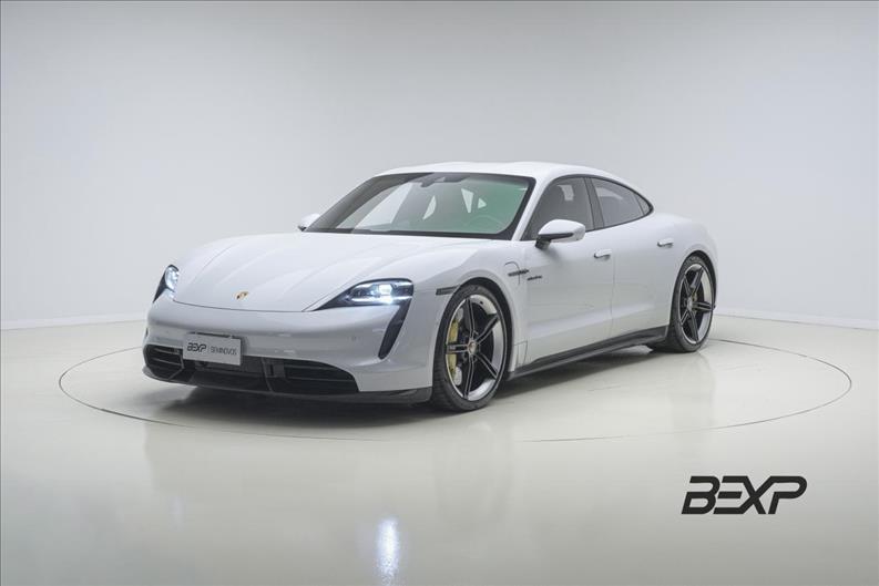 Porsche-TAYCAN-Turbo S