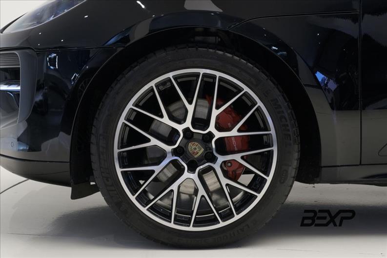 Porsche-MACAN-2.9 GTS 24V V6