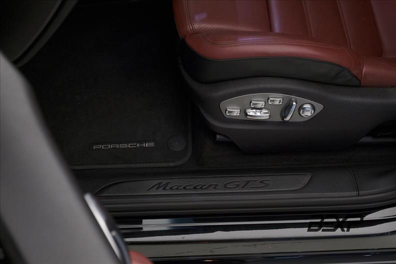 Porsche-MACAN-2.9 GTS 24V V6