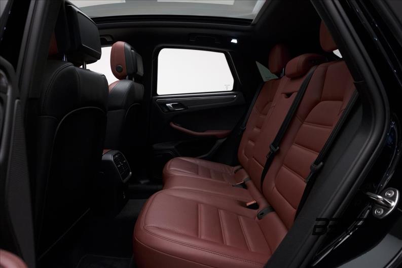 Porsche-MACAN-2.9 GTS 24V V6