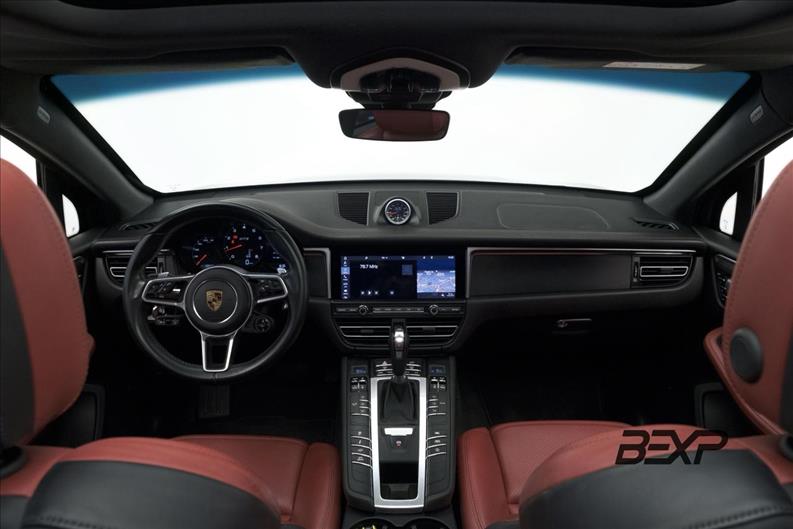 Porsche-MACAN-2.9 GTS 24V V6