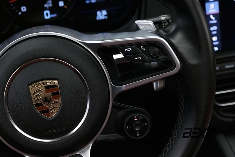 Porsche-MACAN-2.9 GTS 24V V6