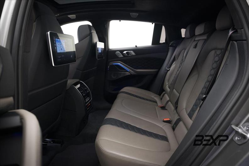 BMW-X6-4.4 V8 Biturbo M Competition