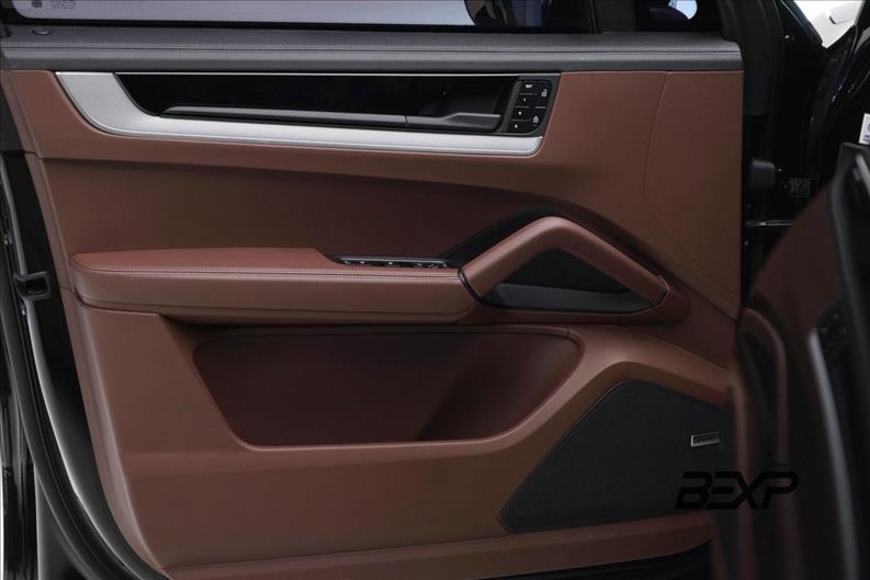 Porsche-CAYENNE-3.0 V6 E-hybrid AWD S