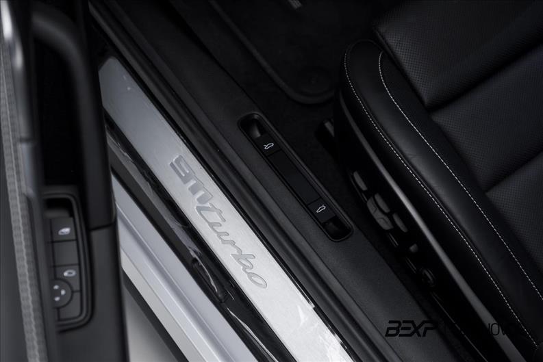 Porsche-911-3.8 24V H6 Turbo