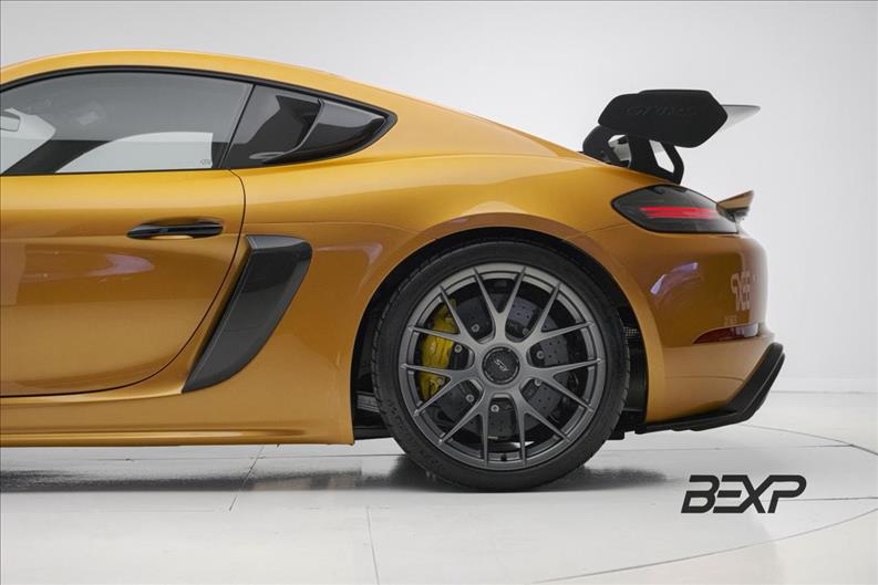 Porsche-718-4.0 H6 Cayman GT4 RS