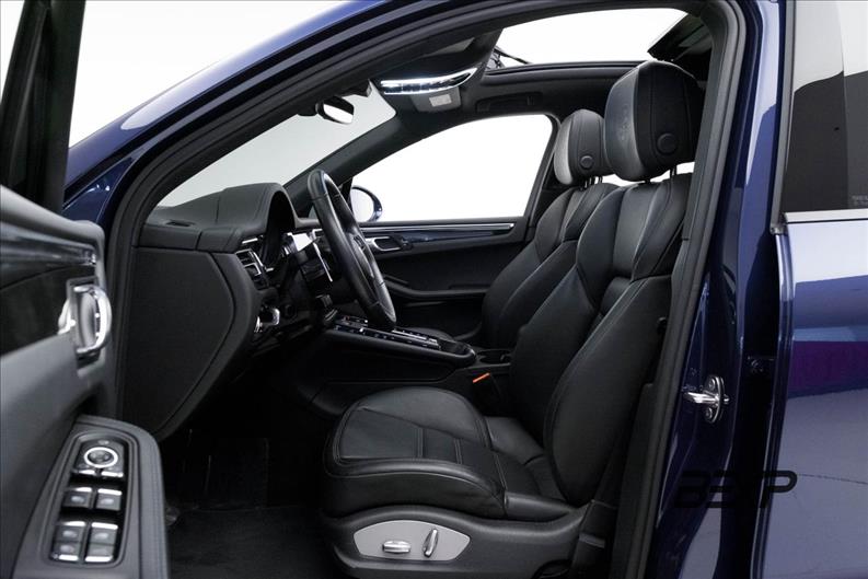 Porsche-MACAN-2.0 Turbo T