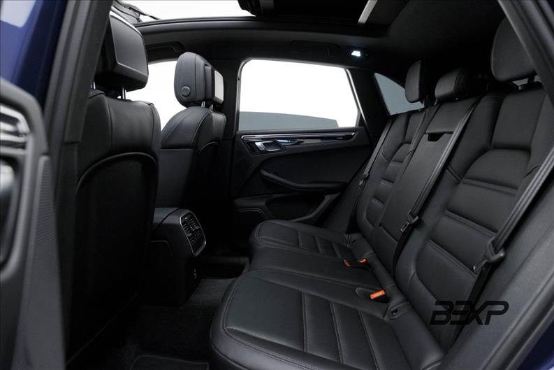 Porsche-MACAN-2.0 Turbo T