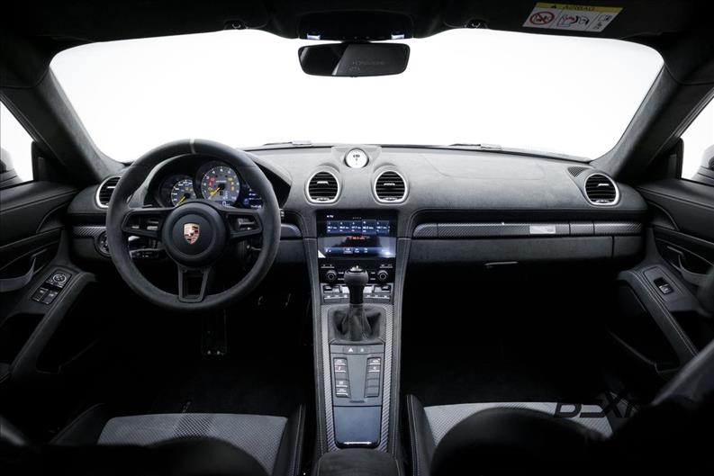 Porsche-718-4.0 H6 Cayman GT4 RS