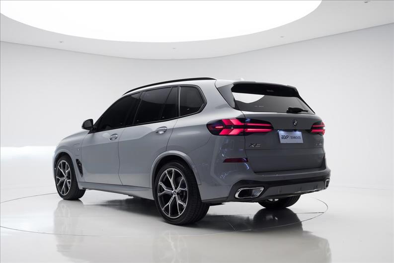 BMW-X5-3.0 I6 Turbo 50E M Sport