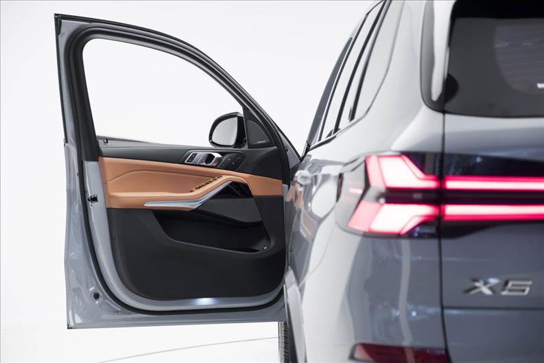 BMW-X5-3.0 I6 Turbo 50E M Sport