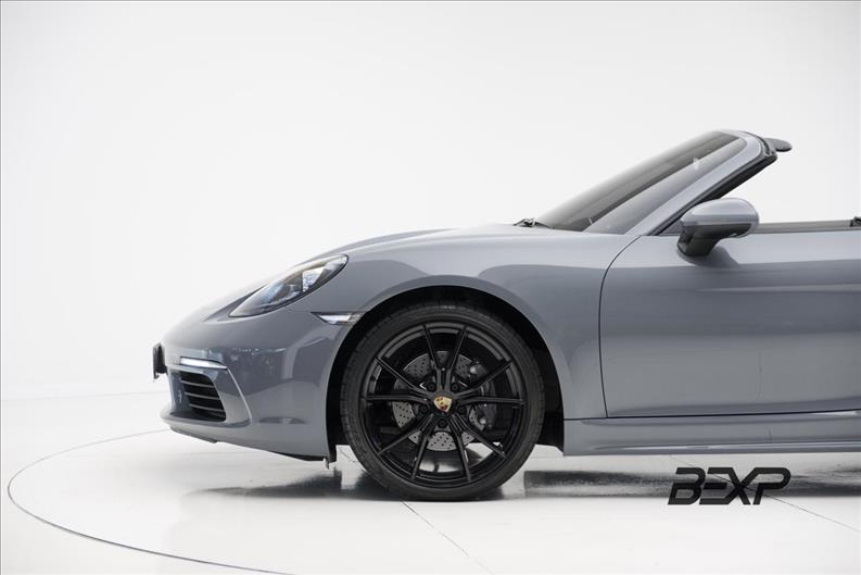 Porsche-718-2.0 16V H4 Boxster