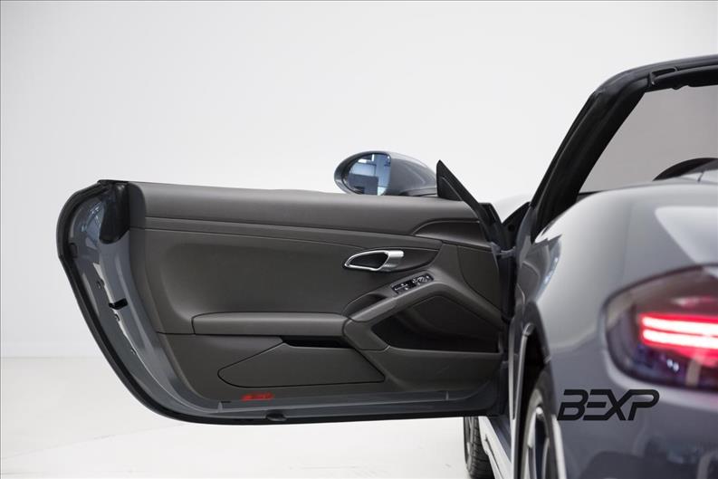 Porsche-718-2.0 16V H4 Boxster