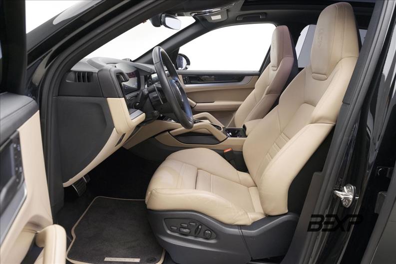 Porsche-CAYENNE-3.0 V6 E-hybrid AWD S