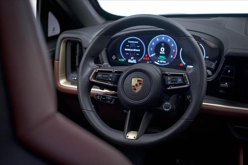 Porsche-CAYENNE-3.0 V6 E-hybrid Coupé AWD S
