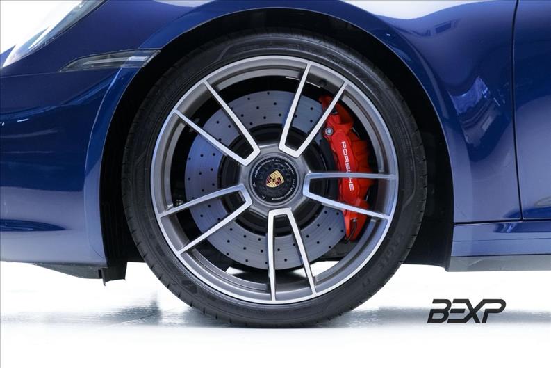 Porsche-911-3.0 24V H6 Carrera 4 GTS