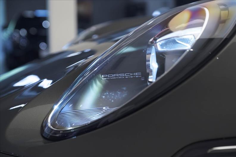 Porsche-911-3.8 24V H6 Turbo