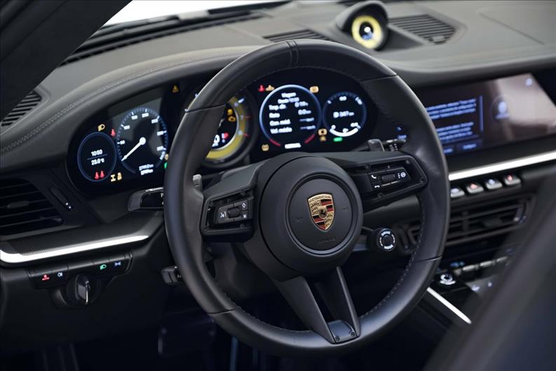 Porsche-911-3.8 24V H6 Turbo