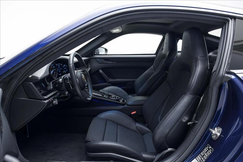 Porsche-911-3.0 24V H6 Carrera T