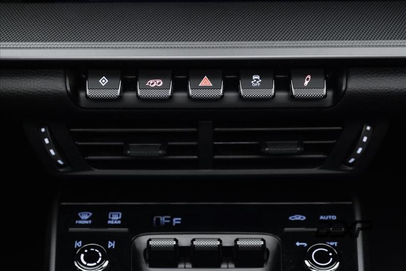 Porsche-911-3.0 24V H6 Carrera Cabriolet