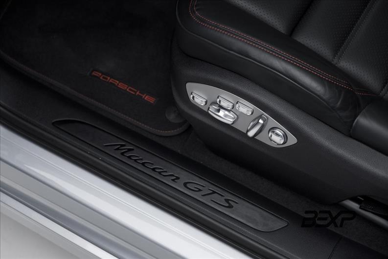 Porsche-MACAN-2.9 V6 Biturbo GTS