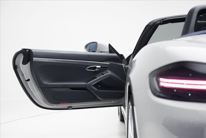 Porsche-718-2.0 16V H4 Boxster