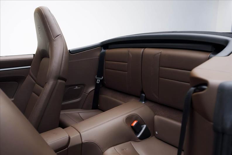 Porsche-911-3.0 24V H6 Carrera Cabriolet