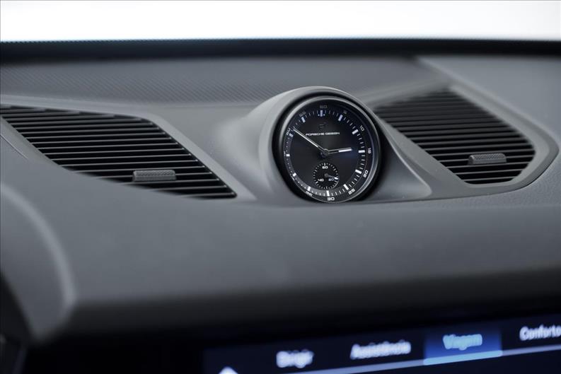 Porsche-CAYENNE-3.0 V6 E-hybrid AWD S