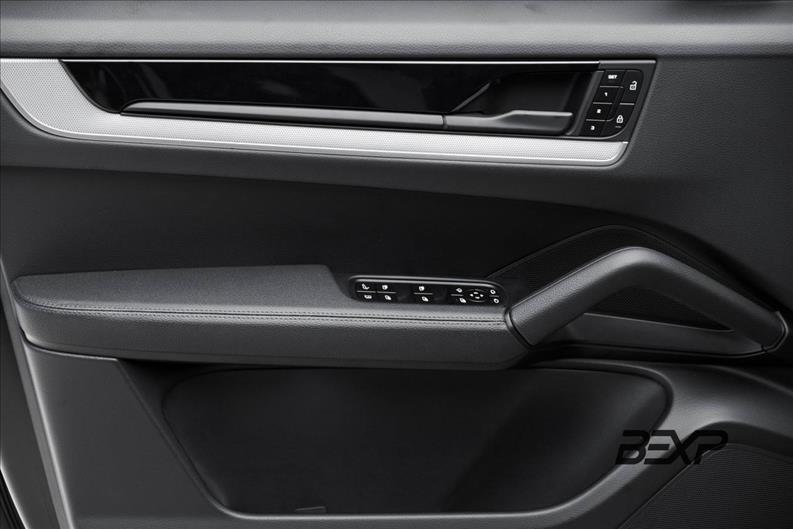 Porsche-CAYENNE-3.0 V6 E-hybrid AWD S