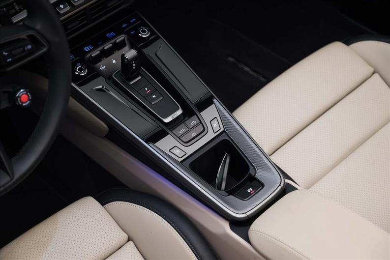 Porsche-911-3.0 24V H6 Carrera Cabriolet