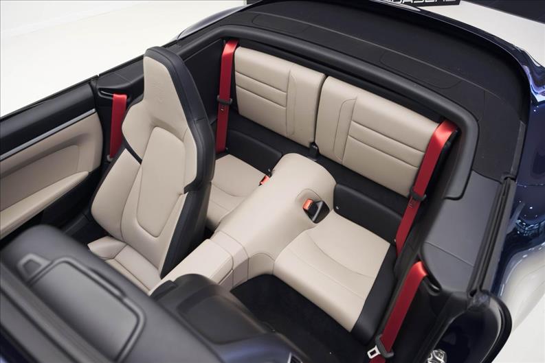 Porsche-911-3.0 24V H6 Carrera Cabriolet