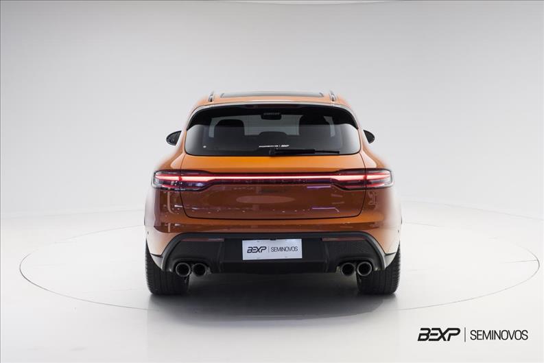 Porsche-MACAN-2.0 Turbo T