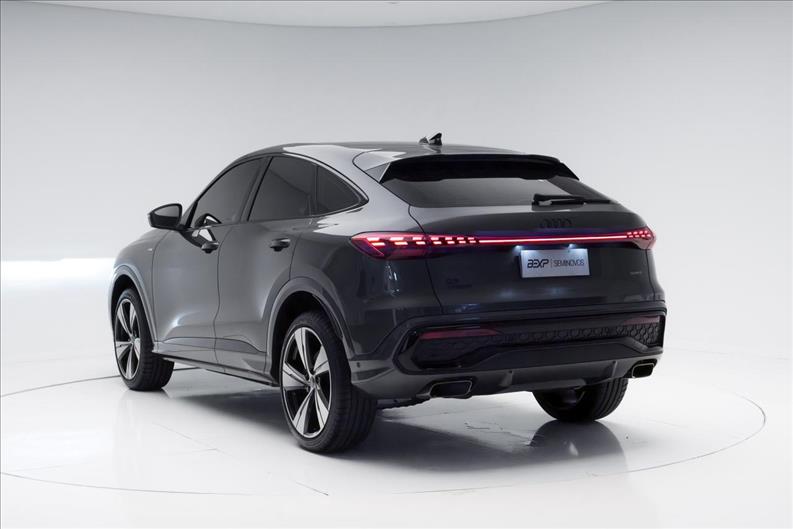 Audi-Q5-2.0 TFSI Sportback S Line Quattro S Tronic