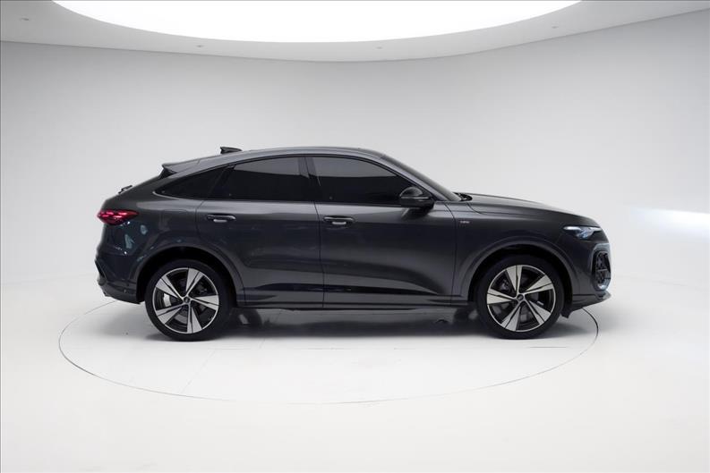 Audi-Q5-2.0 TFSI Sportback S Line Quattro S Tronic