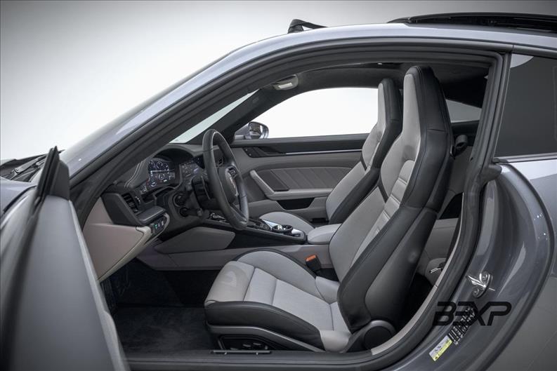 Porsche-911-3.6 24V H6 T-hybrid Carrera GTS