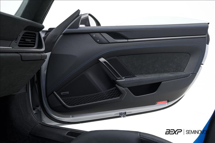 Porsche-911-4.0 24V H6 GT3