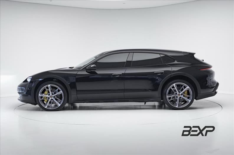 Porsche-TAYCAN-4 Cross Turismo