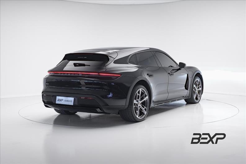 Porsche-TAYCAN-4 Cross Turismo