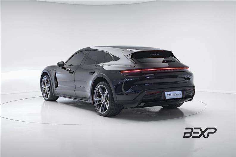 Porsche-TAYCAN-4 Cross Turismo