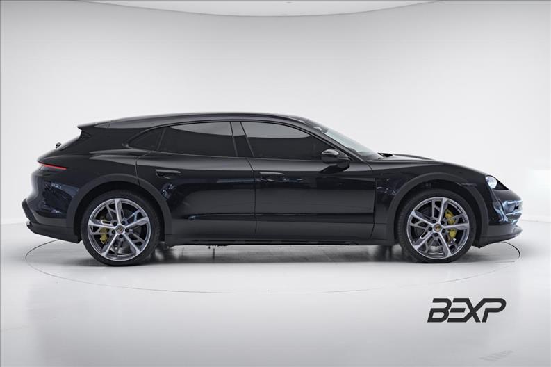 Porsche-TAYCAN-4 Cross Turismo