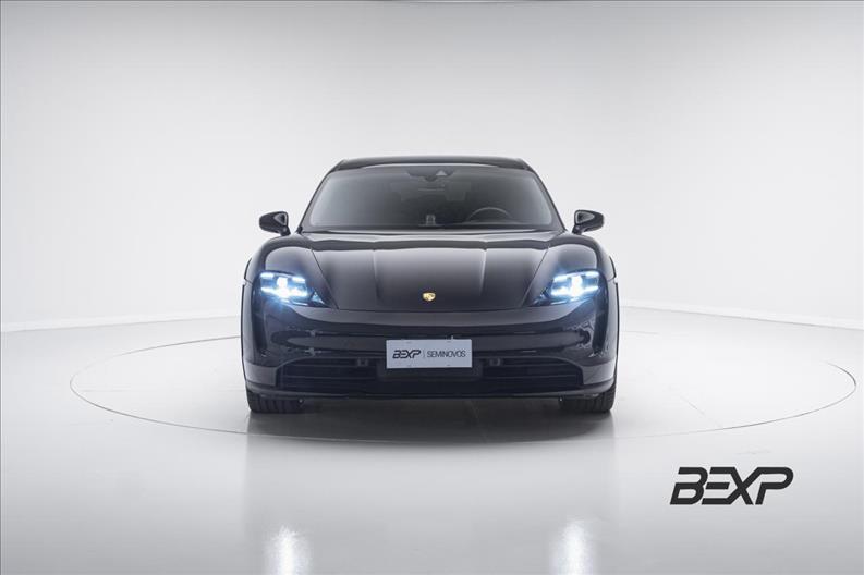 Porsche-TAYCAN-4 Cross Turismo